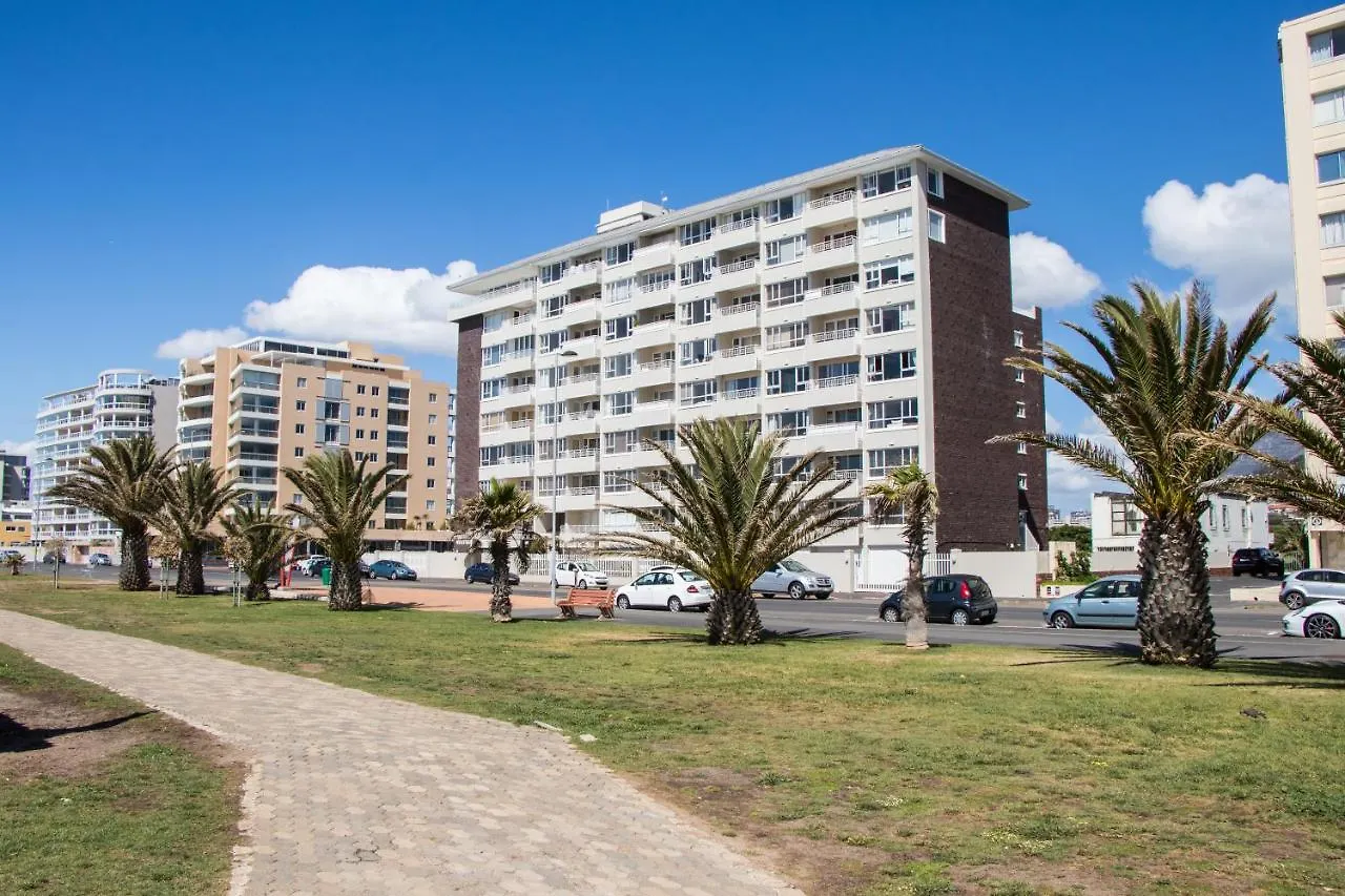 Mouille Point 2 Bedroom Cape Town Apartment